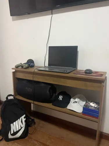 Mesa,bancada para estudos e itens 100 de comprimento 30 de espessura 80cm de altura