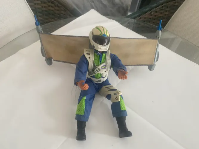 Boneco Maxx Steel planador