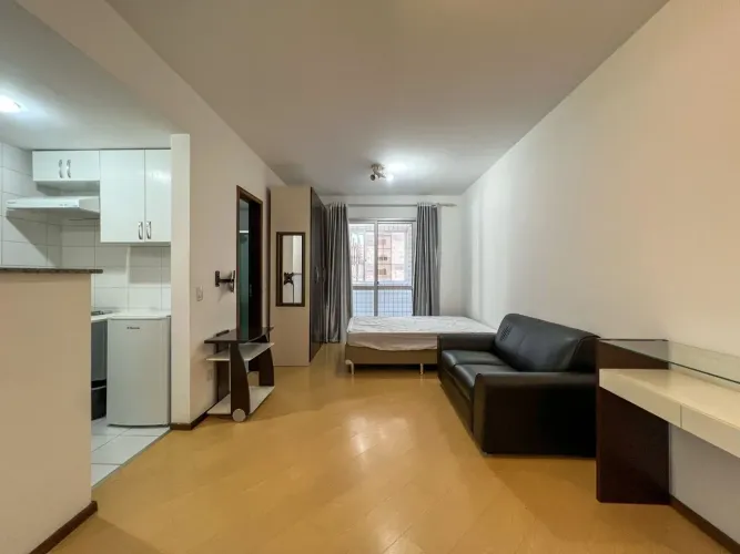 Apartamento com 1 dormitório para alugar, 35 m²