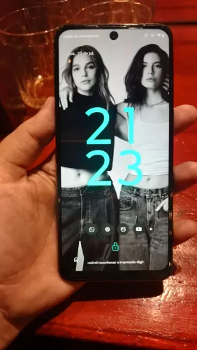 MOTOROLA G54