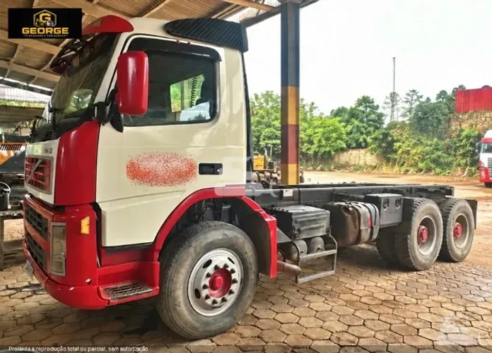 Caminhão Volvo FH-12 420 6X4 - Traçado