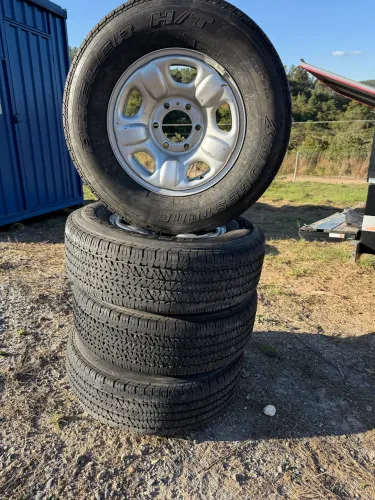 Jogo de rodas e pneus S10