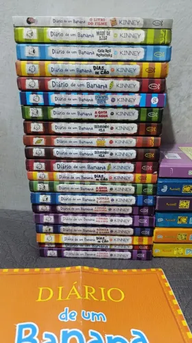 26 Livros - Diários de Um Banana + Diário de uma garota nada popular