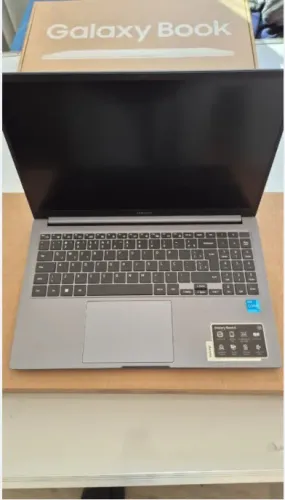 Samsung Galaxy Book4 | Intel Core i3