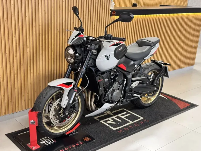 Triumph Trident 800 2026