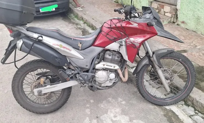Vendo XRE 300 VERMELHO 2015