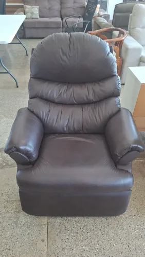 Potrona reclinável courinho