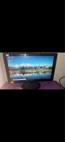 Monitor antigo AOC 18 polegadas