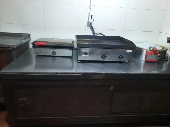 Balcão com Chapa de Inox 
