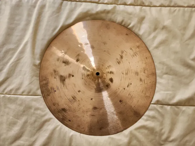 Crash 18 B10 Hole Cymbals Krest Rustic Prato de Ataque