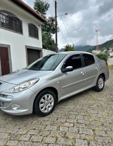 Peugeot 207 Sed. Passion XR Sport 1.4 Flex 8V 4P 2013