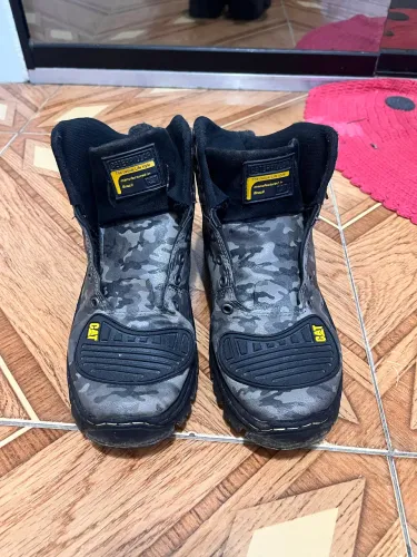 Botas Caterpillar Sem cadarços e sem língua