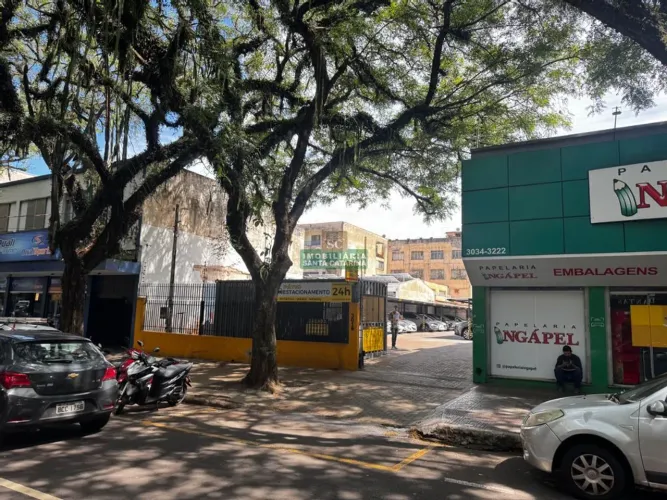 Terreno à venda em Maringá, CENTRO, com 520 m²