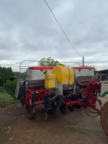 Plantadeira marca jumil