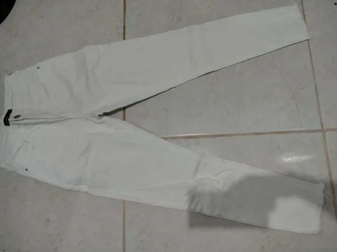 Calça skinny feminina branca tamanho 36