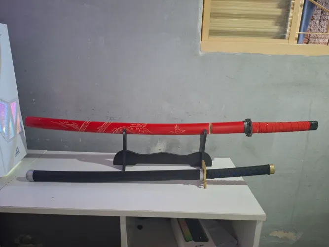 Vendo 2 katanas sem corte pra decoração de setup