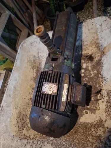 Vendo máquina industrial lavação 9 estagio com 20 mangueiras 
