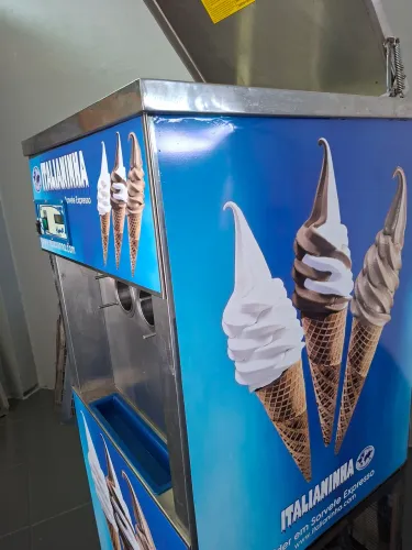 Máquina de sorvete expresso monofasica italianinha