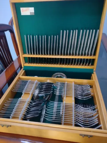 Faqueiro Hércules Inox Anos 80 todo Completo com Caixa de Madeira - Vintage anos 70/80