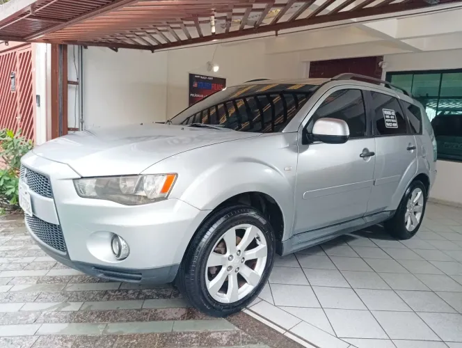 Mitsubishi Outlander 2.0 16V 160cv Aut. 2012