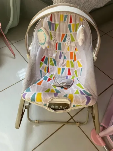 Vende-se essas duas cadeirinhas