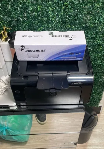 impressora hp laserjet p1102w bem conservada com toner novo e transformador