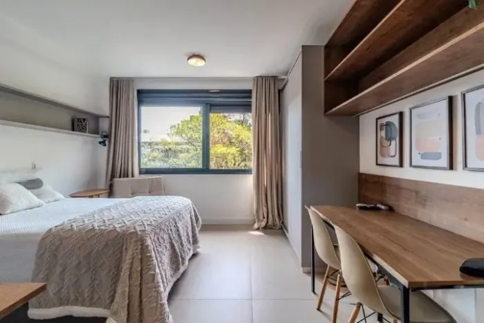 Loft mobiliado para alugar em Porto Alegre, no bairro Mont Serrat.