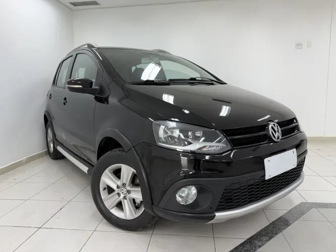Volkswagen Crossfox 1.6 MI Total Flex 8V 5P 2011