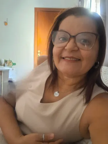Trabalho com diárias e Cozinheira 