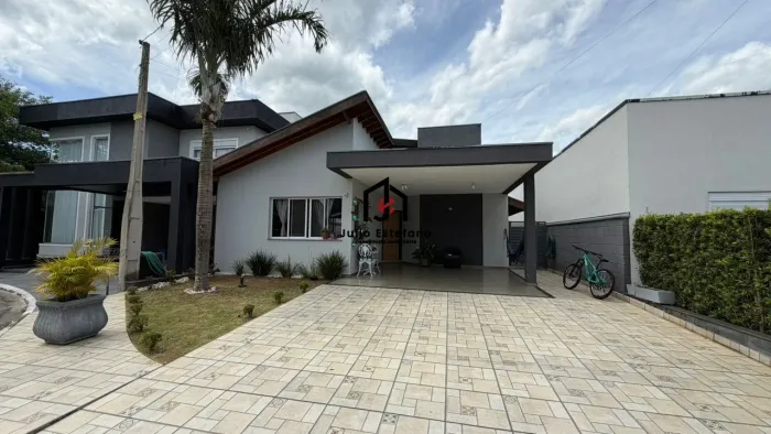 Casa com 3 dormitórios sendo 1 suíte no Condomínio Campos do Conde 2 - Chambord em Trememb