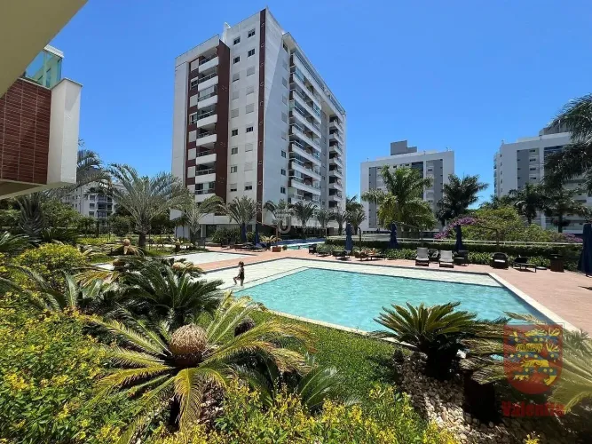 Tres Suites com duas Vagas Livres, condominio completo