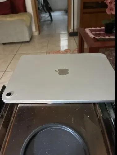 iPad 11 a16 