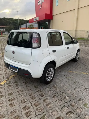 Fiat Uno Attractive 1.0 EVO Fire Flex 8V 5P 2021