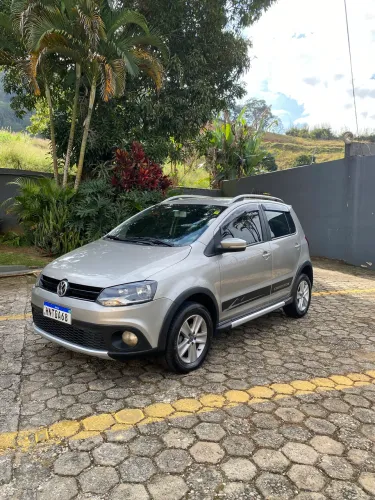 Volkswagen Crossfox 1.6 MI Total Flex 8V 5P 2011