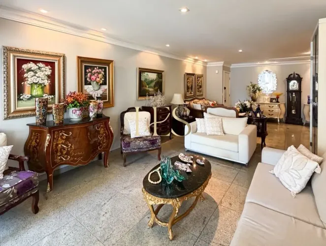 Apartamento Amplo com 4 Quartos em Praia do Canto - Vitória ES