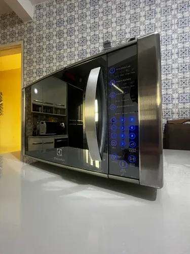 Microondas Espelhado Electrolux 31L C/Grill