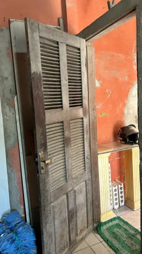2 portas de madeira