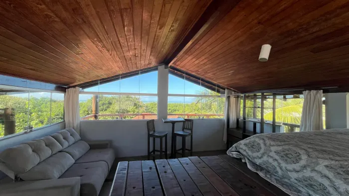 Casa rústica de frente pra praia em manguinhos - ponta dos fachos