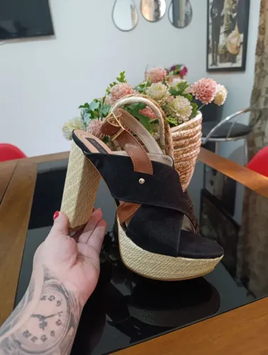 Sandália salto alto preta 36