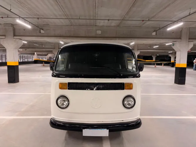 Volkswagen Kombi Standard/ Luxo/ Serie Prata (álcool) 1996