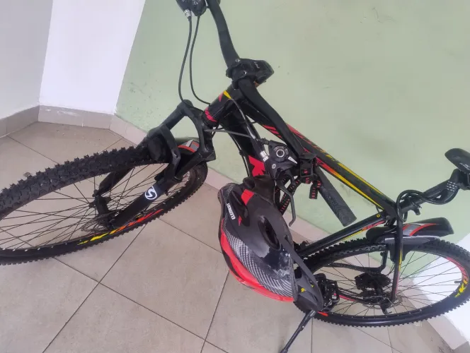 Bicicleta aro 29 semi nova