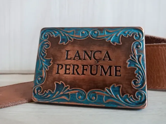 CINTO LANÇA PERFUME em Couro Natural  fivela em Metal   linda peça Perfeita    