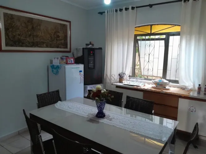 Casa sobrado à venda na Vila São João da Boa Vista em Bauru