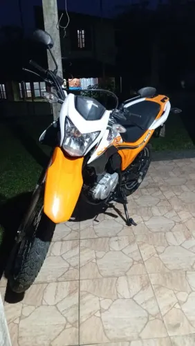 Vendo ou troco bros 160 por carro