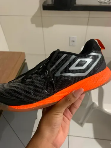 Tênis futsal Umbro 