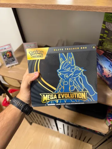ETB MEGA LUCARIO