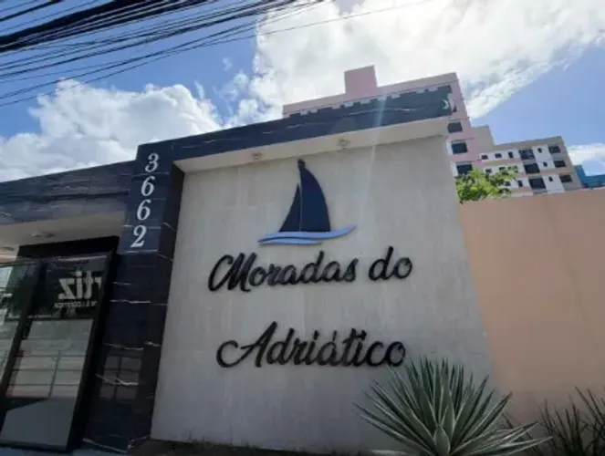 ALUGA-SE APARTAMENTO SEMIMOBILIADO NO CONDOMÍNIO MORADAS DO ADRIATICO - BAIRRO LUZIA