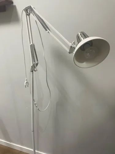 Luminária de pé