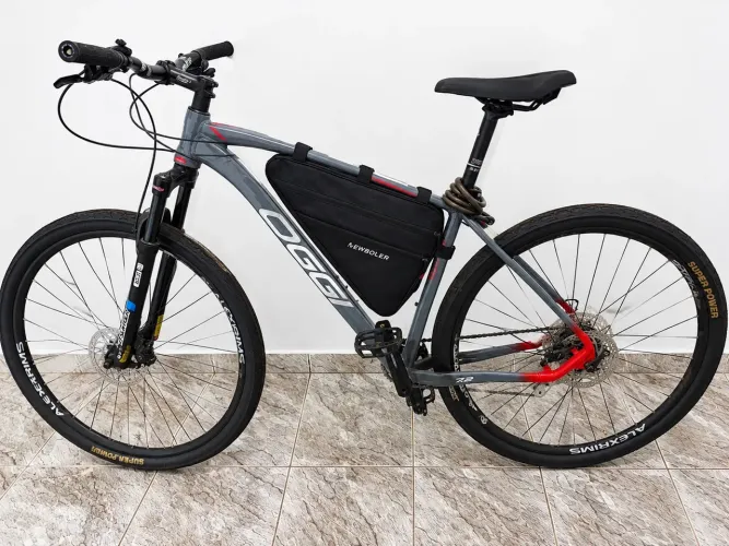 Bicicleta Oggi 2024 Aro 29 - Suspensão SR Suntour, Freios a Disco e Shimano