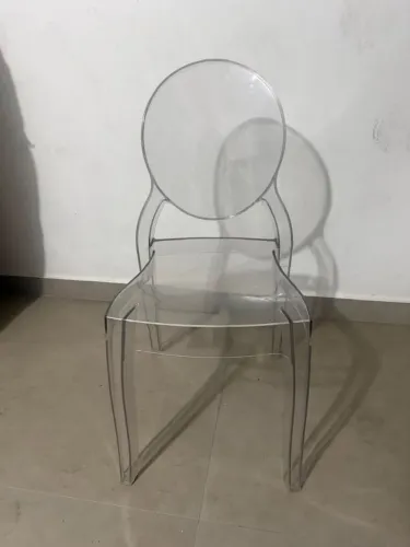 Cadeira acrílica